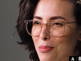 Nerdy girl glasses and intense orgasm: A solo female masturbation scene